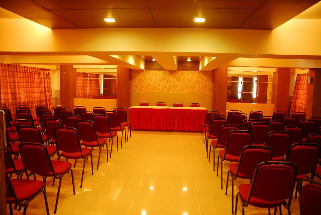 Hotel Mourya Residency Thane Exterior foto