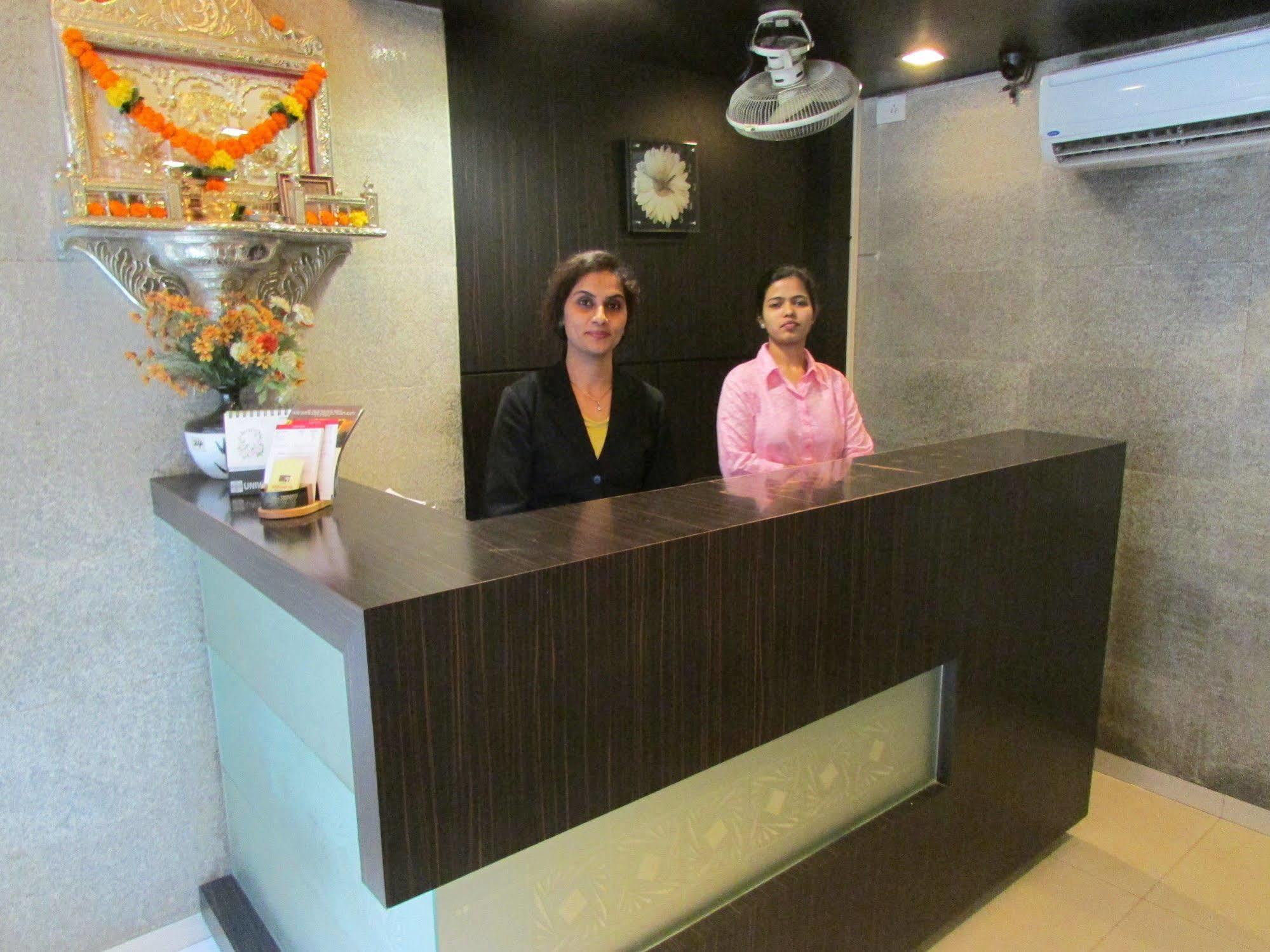 Hotel Mourya Residency Thane Exterior foto