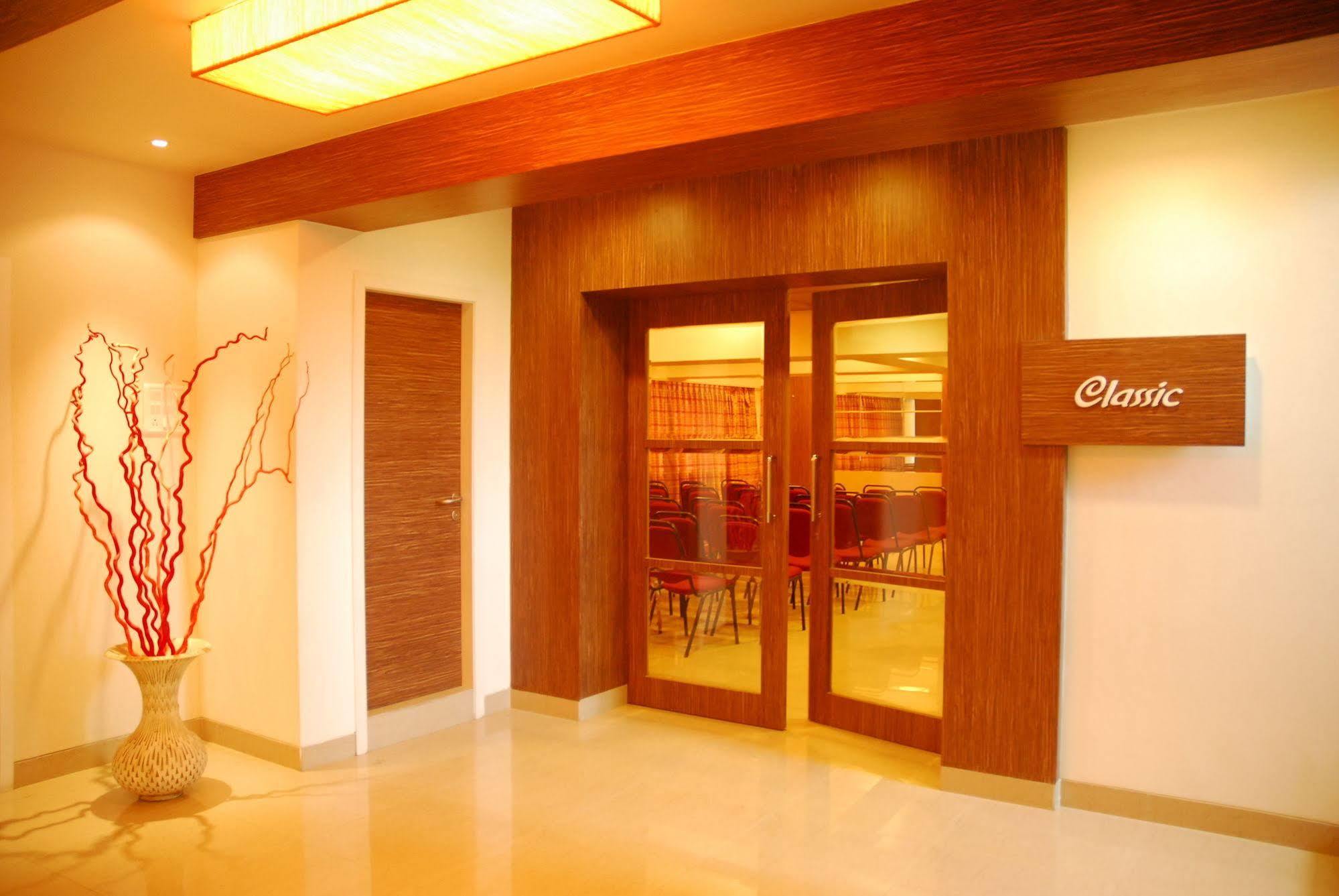 Hotel Mourya Residency Thane Exterior foto