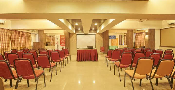 Hotel Mourya Residency Thane Exterior foto
